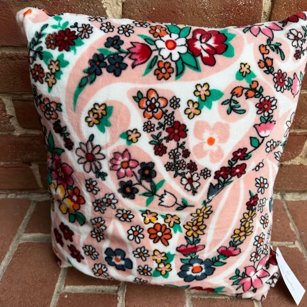 Vera Bradley Prairie Paisley 18x18 Indoor Outdoor Throw Pillow Floral NWT